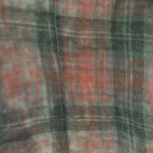 Size S red, black & gray plaid shirt - Picture 4 of 7